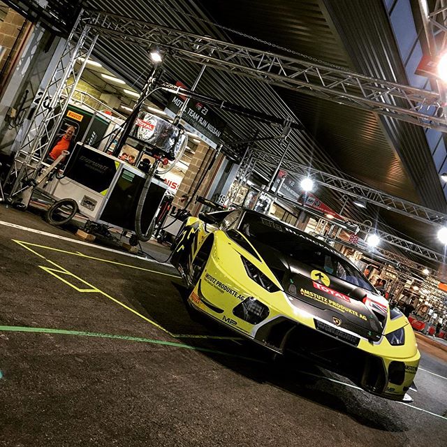 Lamborghini Race Car Pit Stop Fueling