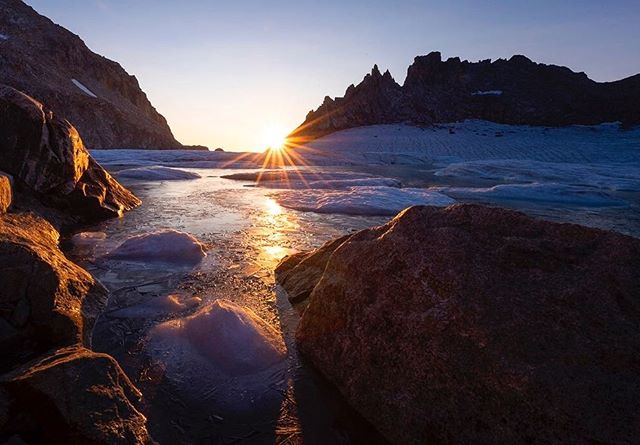 Mountain Landscape Ice Rocks Sunlight Tranquil Scenic